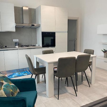 Garden House Apartments In 나폴리 외부 사진