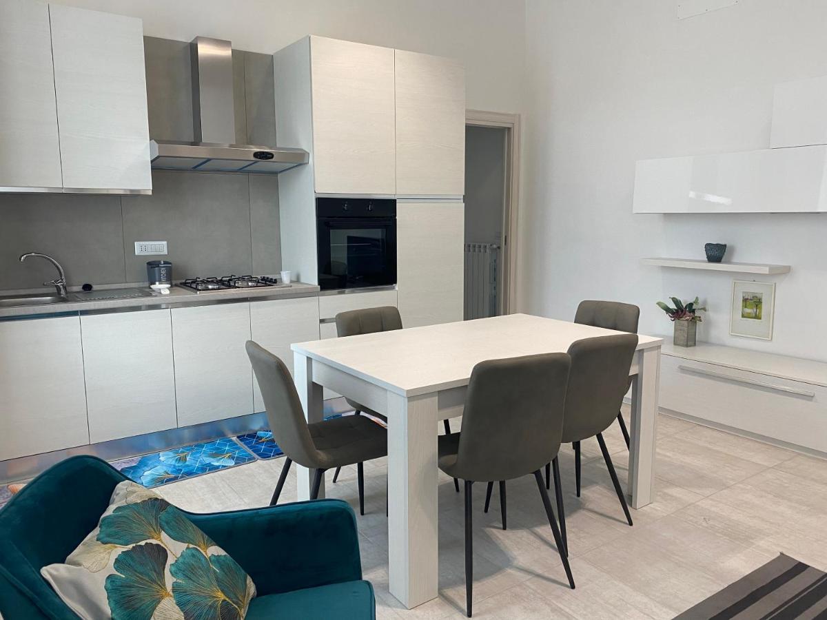 Garden House Apartments In 나폴리 외부 사진