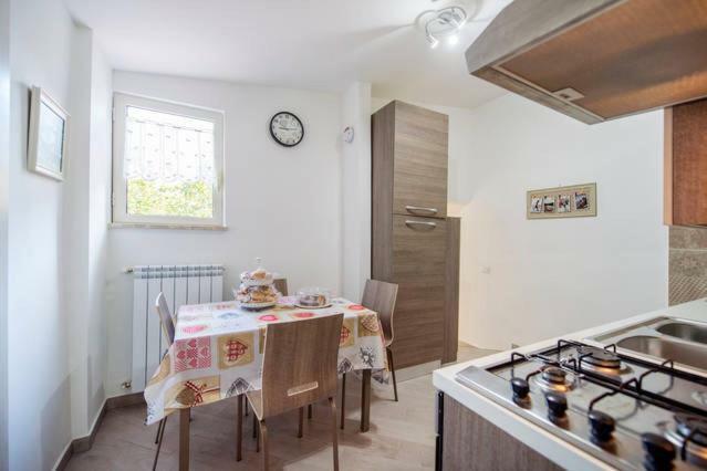 Garden House Apartments In 나폴리 외부 사진