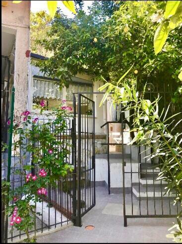 Garden House Apartments In 나폴리 외부 사진